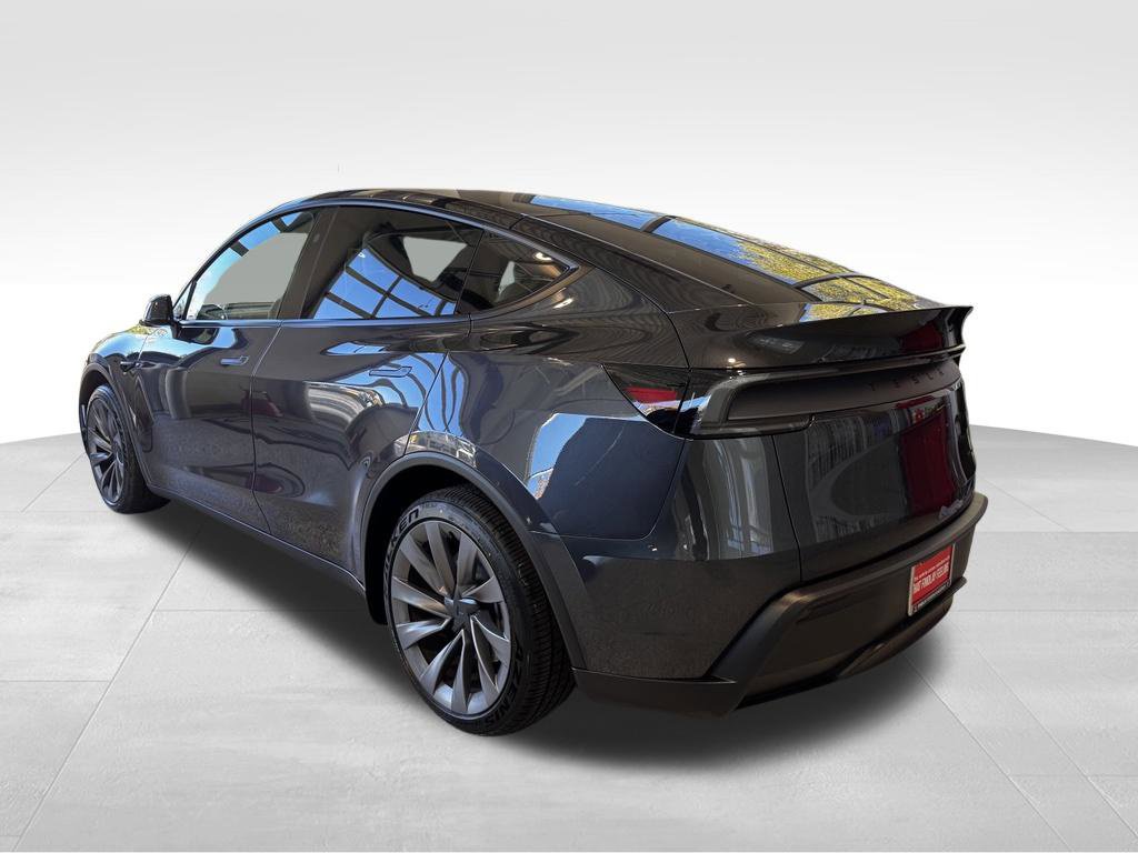 Used 2026 Tesla Model Y Long Range AWD/4WD image 4