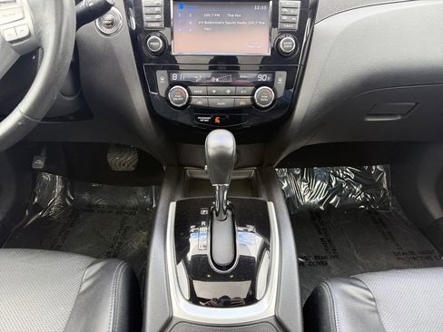 Used 2016 Nissan Rogue SL w/ SL Premium Package image 11