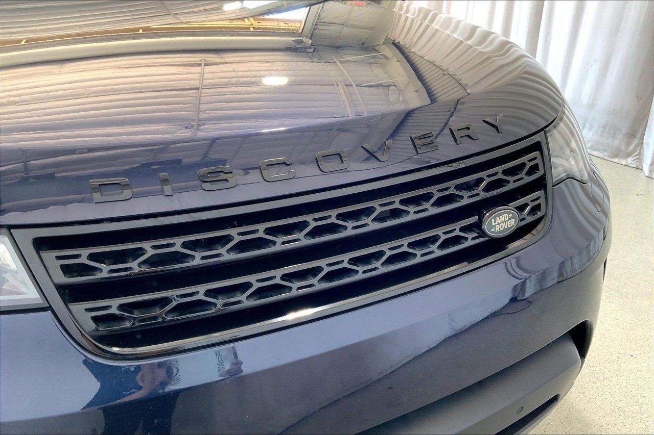 Used 2017 Land Rover Discovery HSE Luxury AWD/4WD image 7