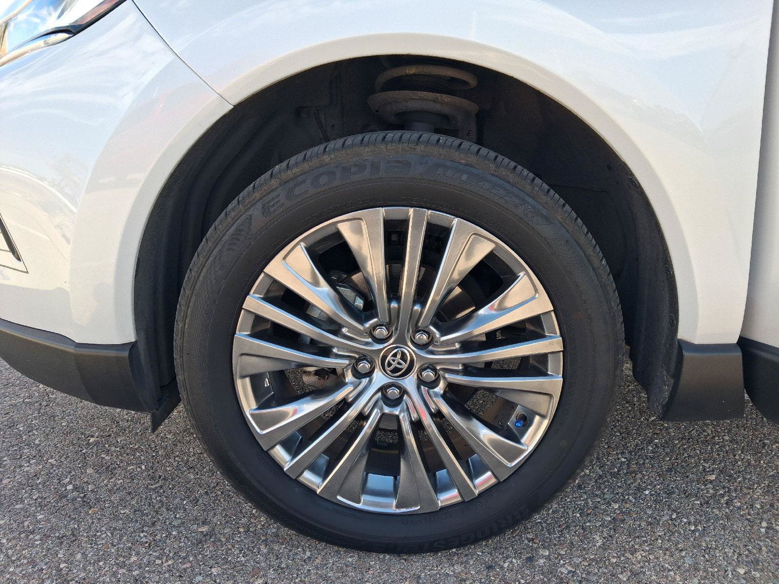 Used 2024 Toyota Venza Limited AWD/4WD image 38