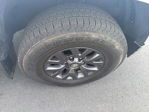 Used 2020 Toyota Tacoma SR5 image 17