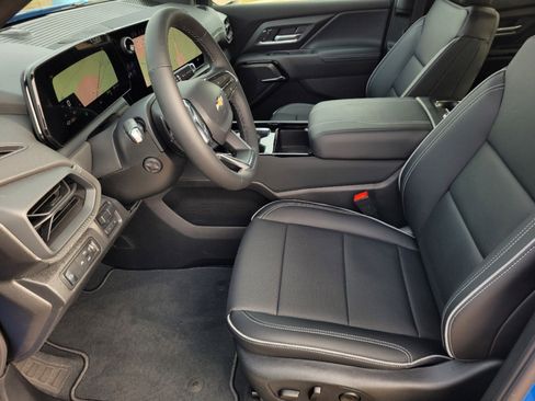 New 2025 Chevrolet Silverado EV LT image 14