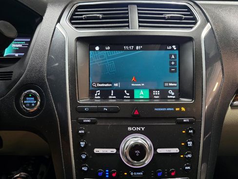 Used 2019 Ford Explorer Limited w/ Ford Safe & Smart Package AWD/4WD image 36