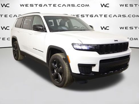 Used 2025 Jeep Grand Cherokee L Altitude AWD/4WD image 42