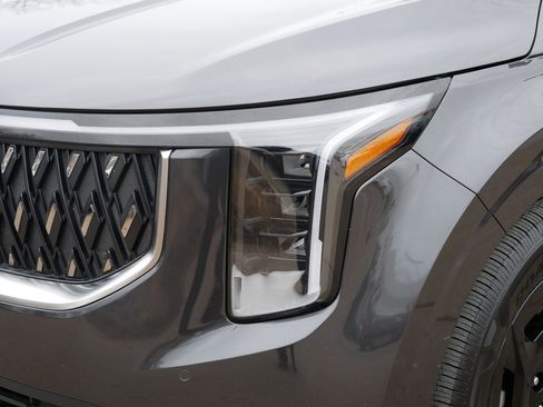 Certified 2025 Kia Carnival LXS image 16