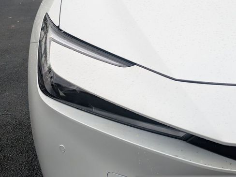 New 2026 Toyota Prius Plug-In Hybrid image 10