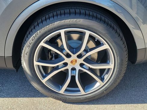 New 2026 Porsche Cayenne AWD/4WD image 11