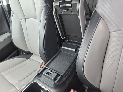 Used 2024 Subaru Outback Limited image 37