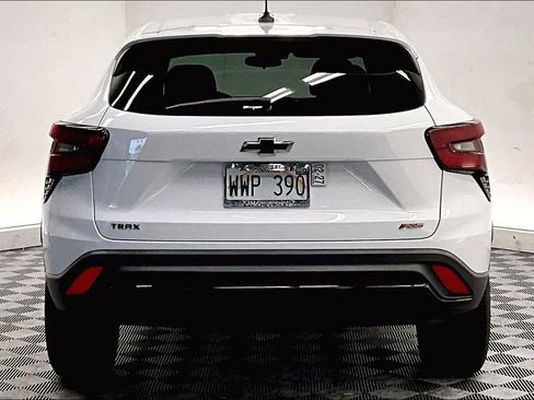 Used 2024 Chevrolet Trax RS w/ Driver Confidence Package image 3