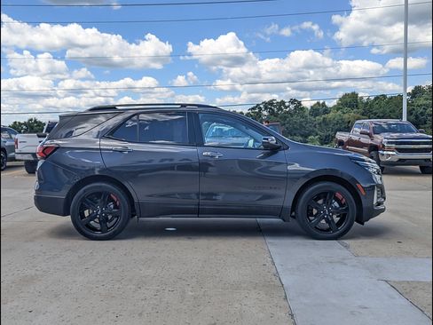 Used 2022 Chevrolet Equinox Premier AWD/4WD image 6