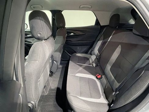 Used 2024 Chevrolet TrailBlazer LT w/ Driver Confidence Package FWD image 18