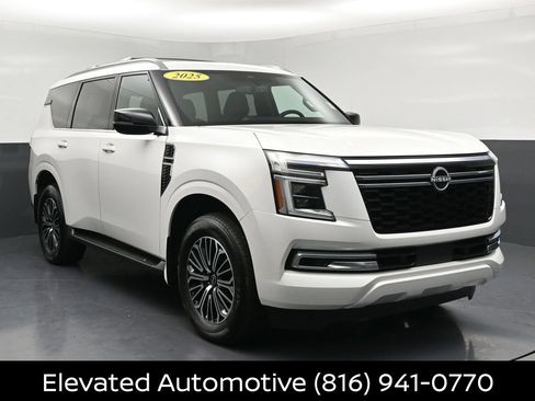 Certified 2025 Nissan Armada SL w/ Captain's Chari Seat Package AWD/4WD image 1