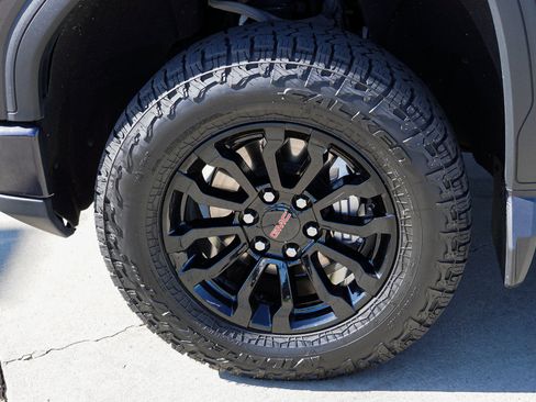 Used 2022 GMC Sierra 1500 AT4X AWD/4WD image 12