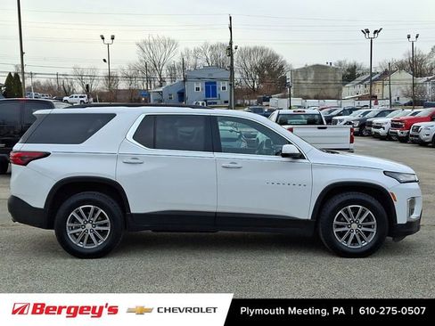 Certified 2023 Chevrolet Traverse LT image 9