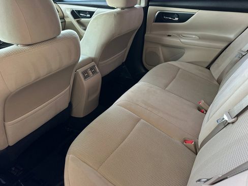 Used 2015 Nissan Altima 2.5 SV w/ Convenience Package FWD image 14