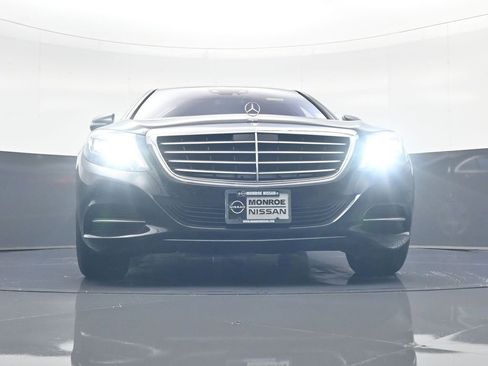 Used 2017 Mercedes-Benz S 550 4MATIC Sedan image 18