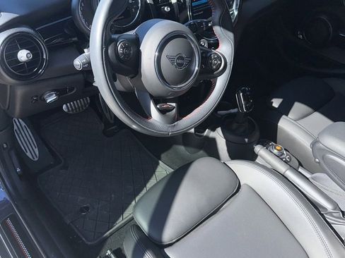 Used 2020 MINI Cooper S image 3