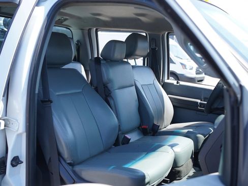 Used 2013 Ford F550 4x4 Crew Cab Super Duty w/ Payload Upgrade Pkg image 28