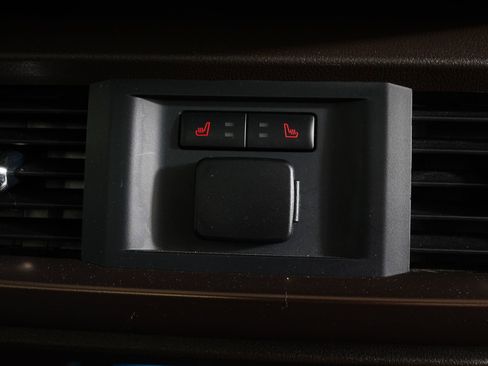 Used 2024 Ford F150 King Ranch w/ FX4 Off-Road Package image 12