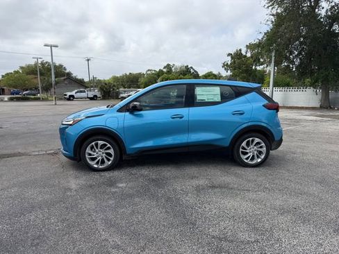 New 2027 Chevrolet Bolt LT w/ Comfort Package FWD image 5