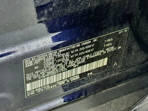 Used 2019 Toyota RAV4 XLE FWD image 34