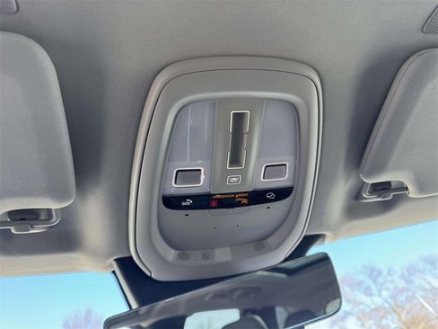 Certified 2025 Volvo XC90 B6 Plus w/ Protection Package Premier image 29