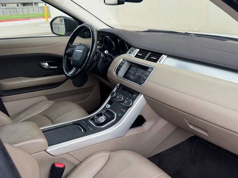 Used 2016 Land Rover Range Rover Evoque SE AWD/4WD image 8