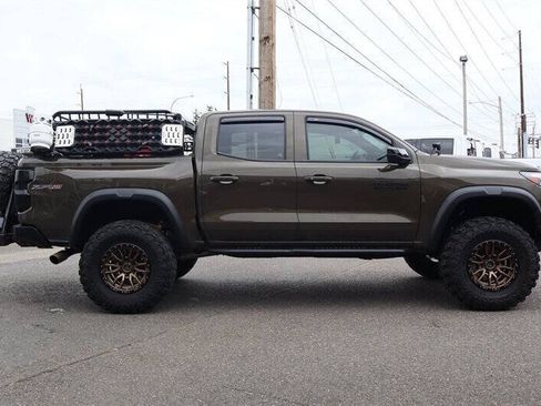 Used 2024 Chevrolet Colorado ZR2 w/ Safety Package AWD/4WD image 7