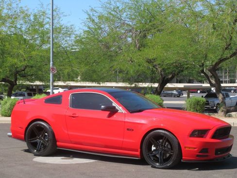 Used 2014 Ford Mustang GT Premium w/ Electronics Package RWD image 4