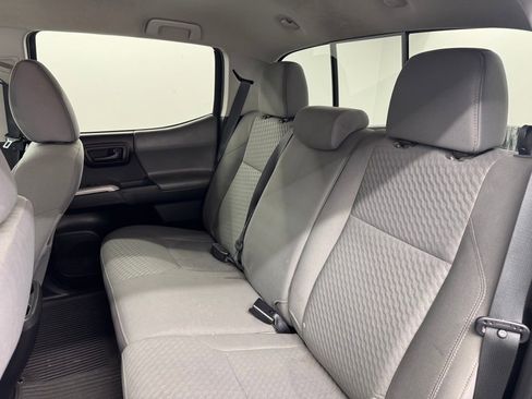 Used 2022 Toyota Tacoma SR5 RWD image 10
