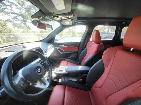 Used 2025 BMW X1 xDrive28i AWD/4WD image 10