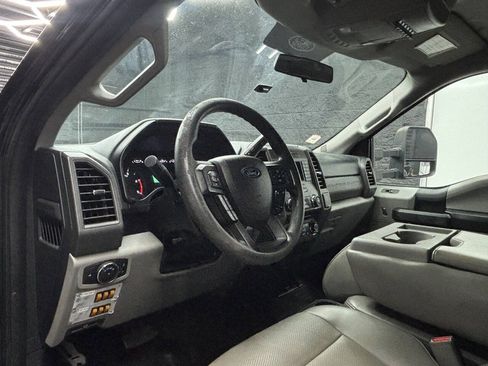 Used 2017 Ford F450 XL w/ Power Equipment Group AWD/4WD image 16