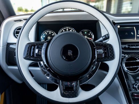 Used 2024 Rolls-Royce Cullinan Black Badge image 30