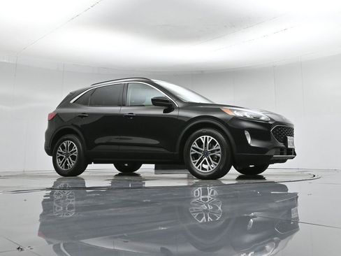 Certified 2020 Ford Escape SEL image 4