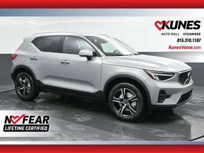 New 2025 Volvo XC40 B5 Core w/ Climate Package