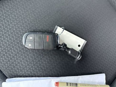 Used 2024 Jeep Compass Trailhawk image 29