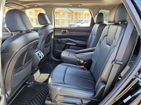 Certified 2023 Kia Sorento EX w/ Panoramic Sunroof Package image 20