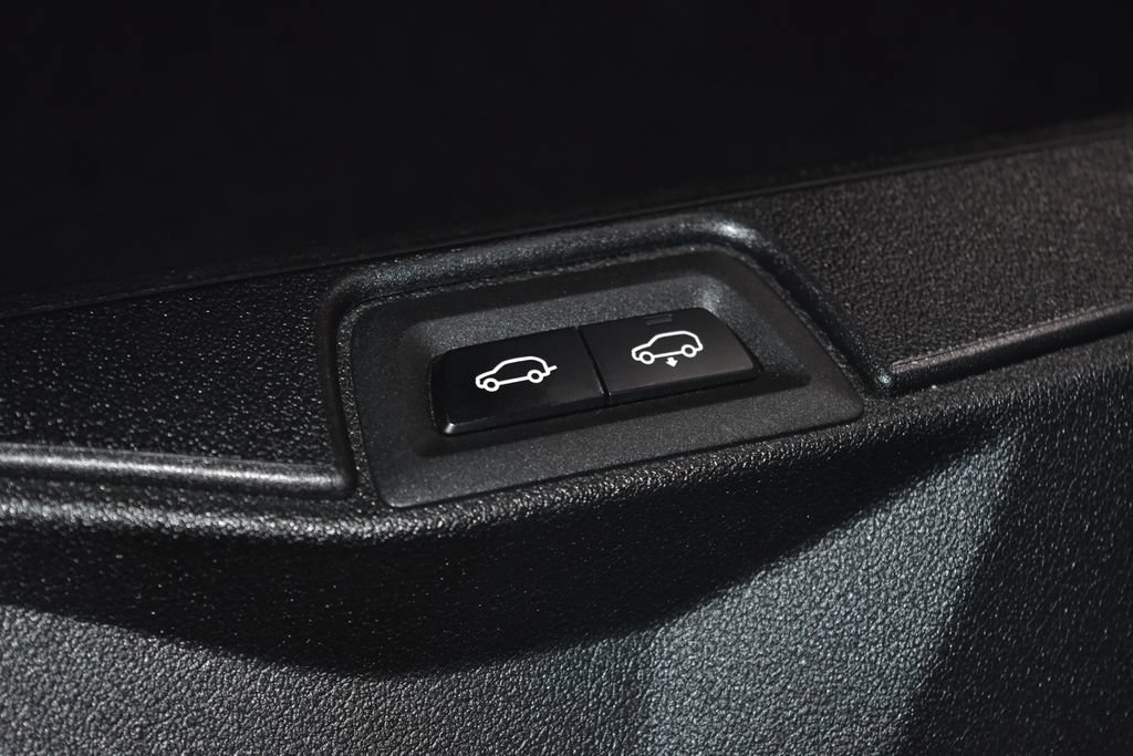 Used 2025 BMW X7 M60i AWD/4WD image 34