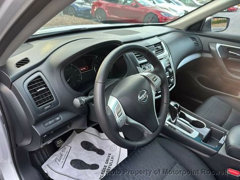 Used 2018 Nissan Altima 2.5 SV image 10