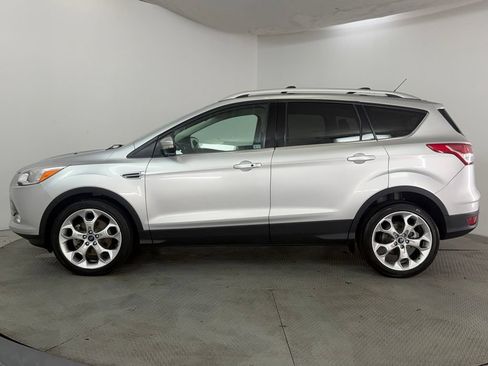 Used 2015 Ford Escape Titanium FWD image 4