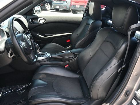 Used 2014 Nissan 370Z Touring w/ Sport Package RWD image 18