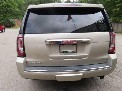 Used 2015 GMC Yukon Denali w/ Premium Package AWD/4WD image 7