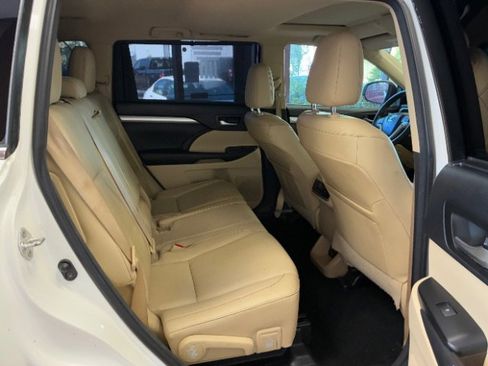 Used 2016 Toyota Highlander XLE image 36