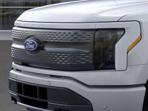 New 2025 Ford F150 Lightning Flash AWD/4WD image 17