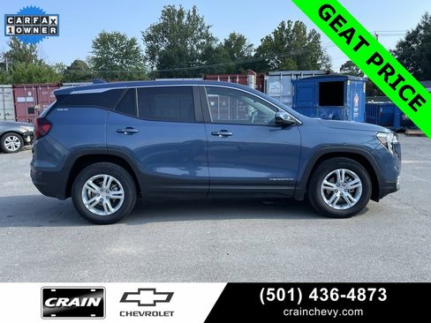 Used 2024 GMC Terrain SLE image 8