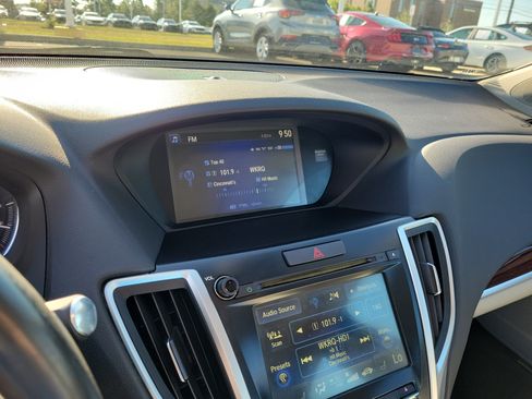 Used 2015 Acura TLX w/ Technology Package FWD image 27
