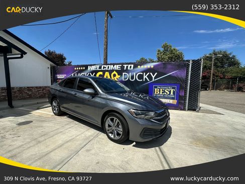 Used 2024 Volkswagen Jetta SE FWD image 1