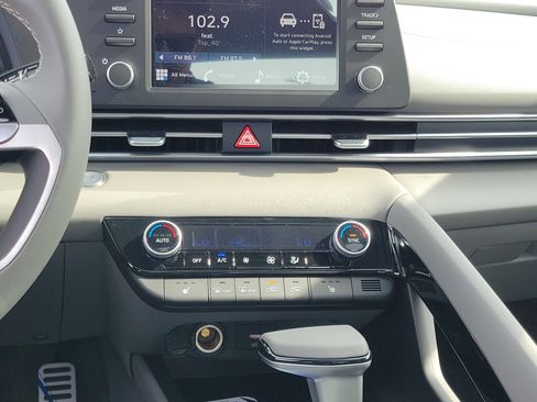 New 2026 Hyundai Elantra SEL Sport Premium FWD image 11