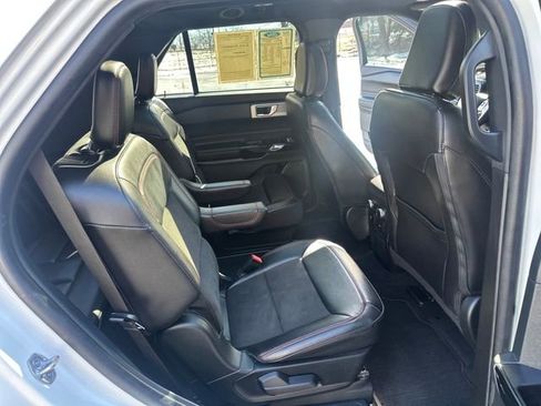 Used 2023 Ford Explorer ST-Line w/ Class IV Trailer Tow Package image 45