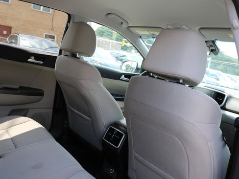 Used 2020 Kia Sportage LX FWD image 39